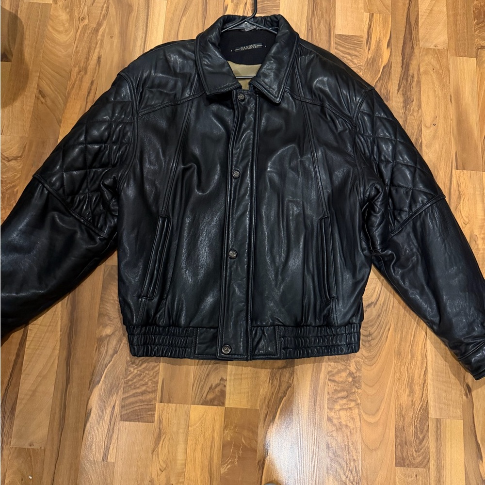Vintage Men's Black Leather Bomber Jacket